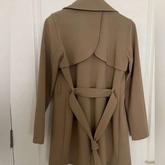 Abercrombie & Fitch Classic Beige Trench Coat - Picture 3 of 7